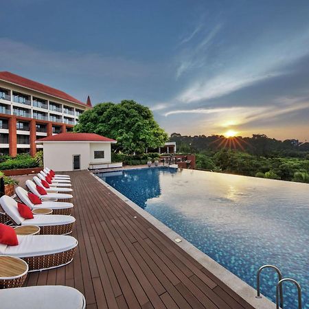 Hotel Doubletree By Hilton Goa - Panaji Exterior foto