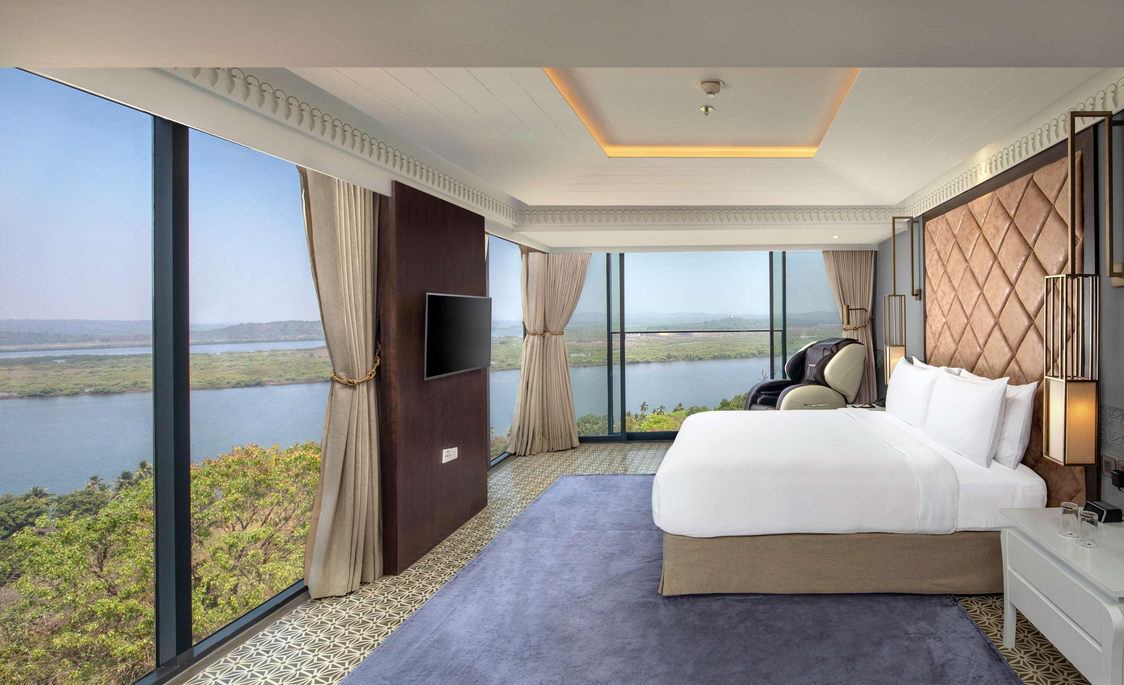 Hotel Doubletree By Hilton Goa - Panaji Exterior foto