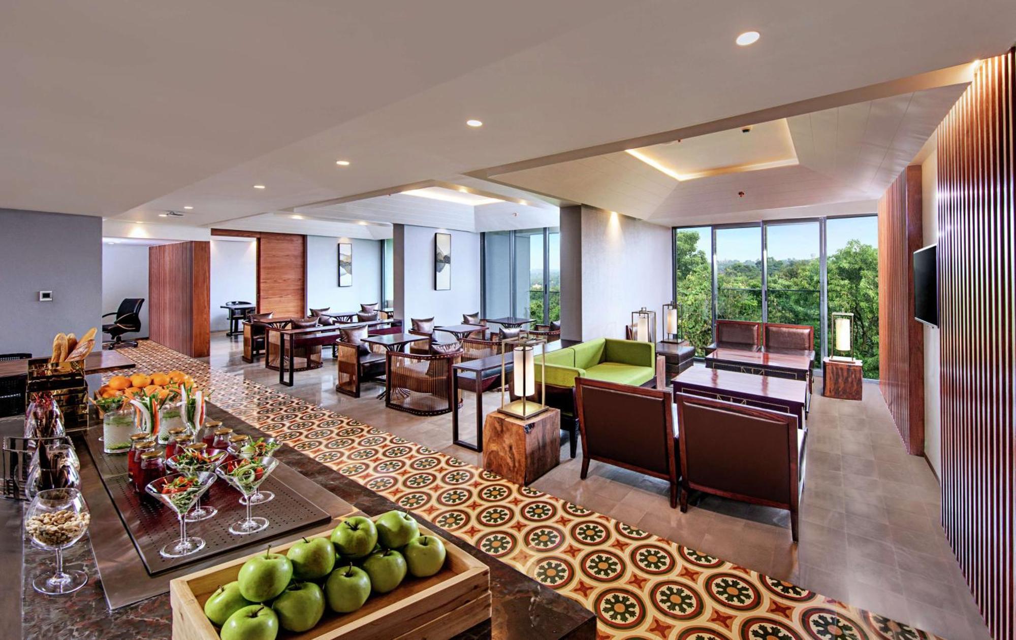 Hotel Doubletree By Hilton Goa - Panaji Exterior foto