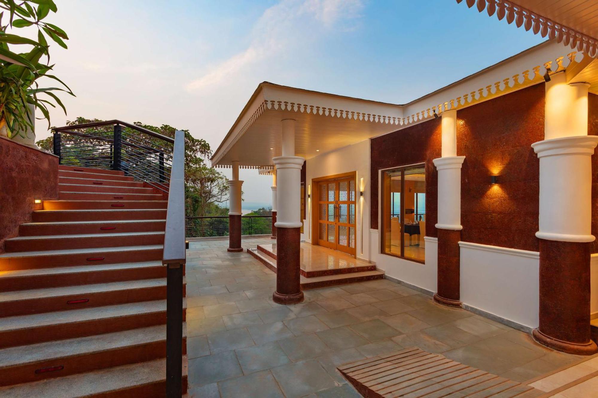 Hotel Doubletree By Hilton Goa - Panaji Exterior foto