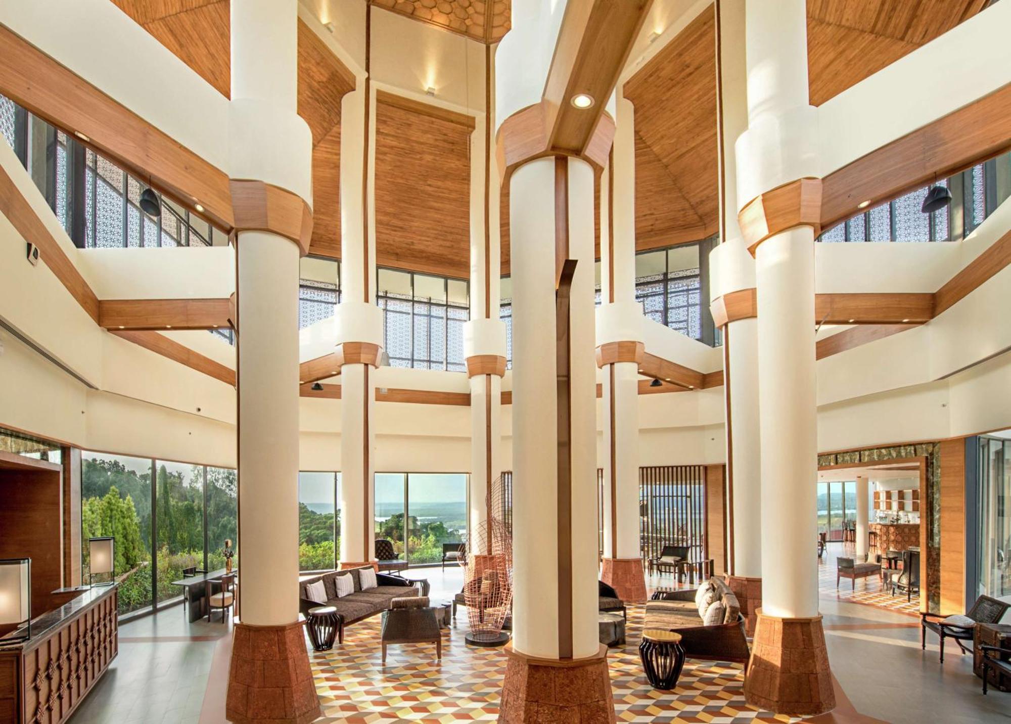 Hotel Doubletree By Hilton Goa - Panaji Exterior foto