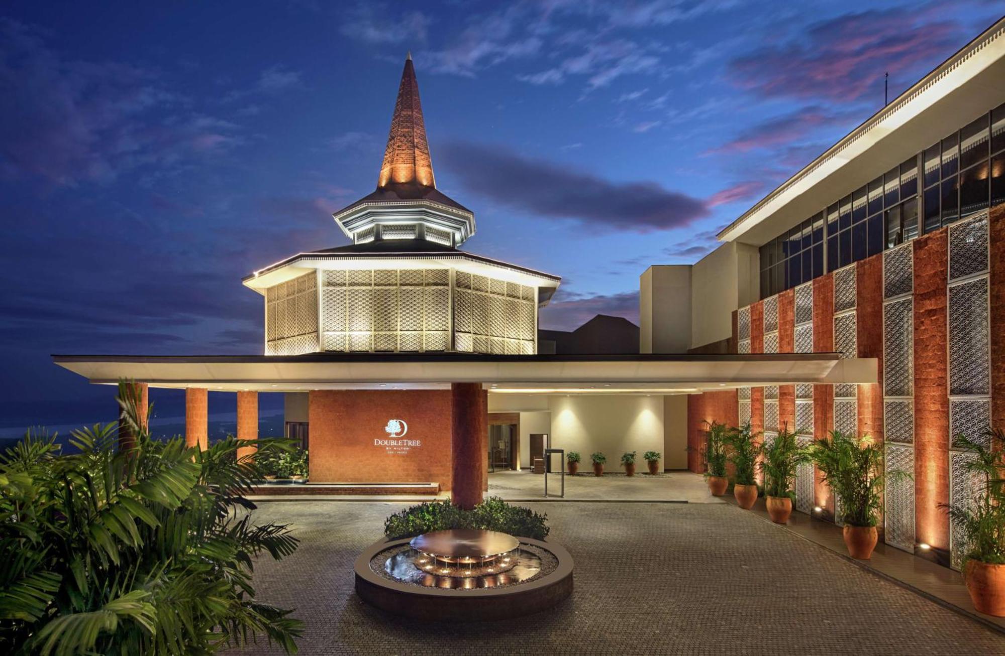 Hotel Doubletree By Hilton Goa - Panaji Exterior foto